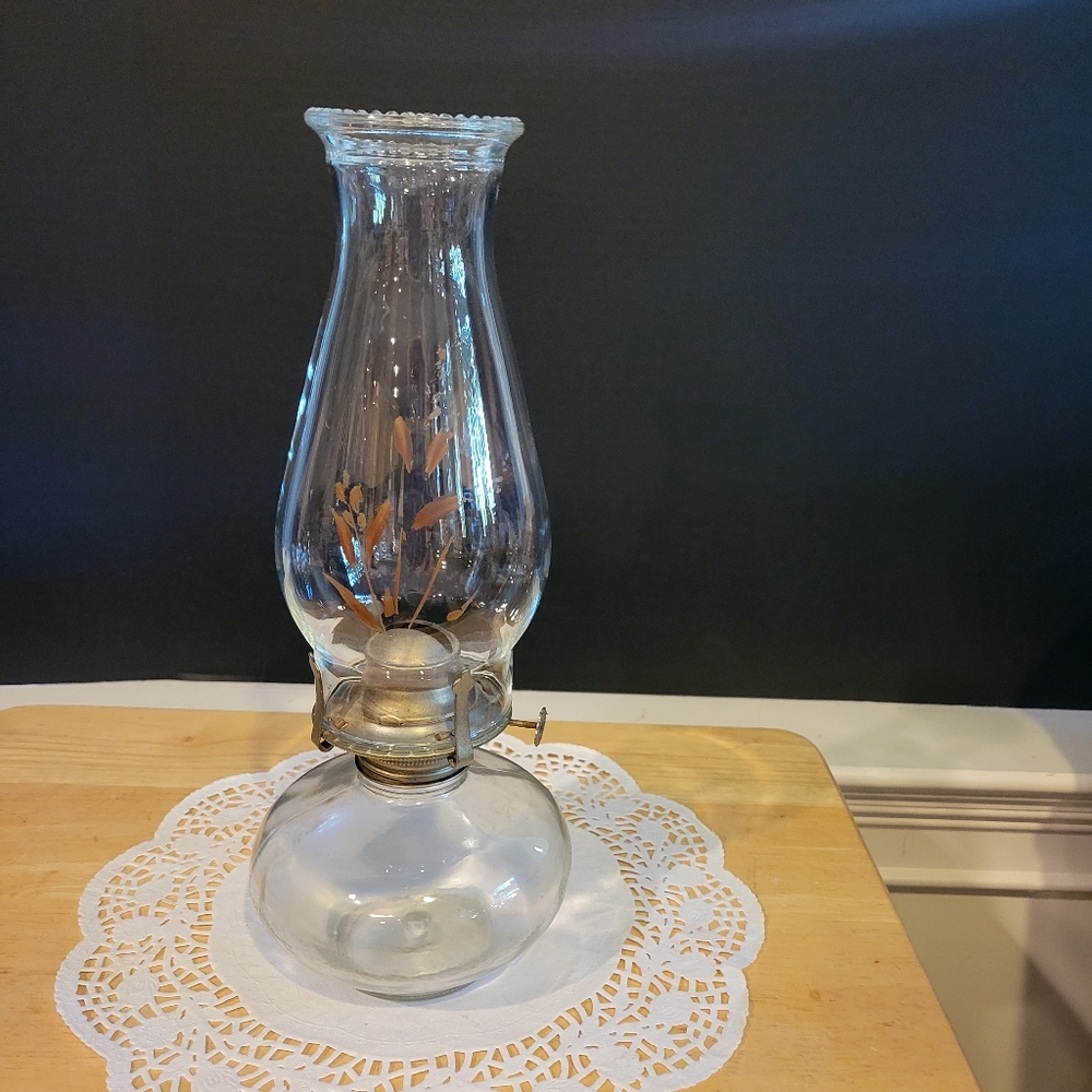 Elegant Clear Glass Oil Lamp